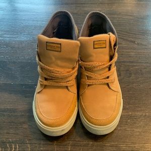 Boy’s boots by London fog. Size 12.